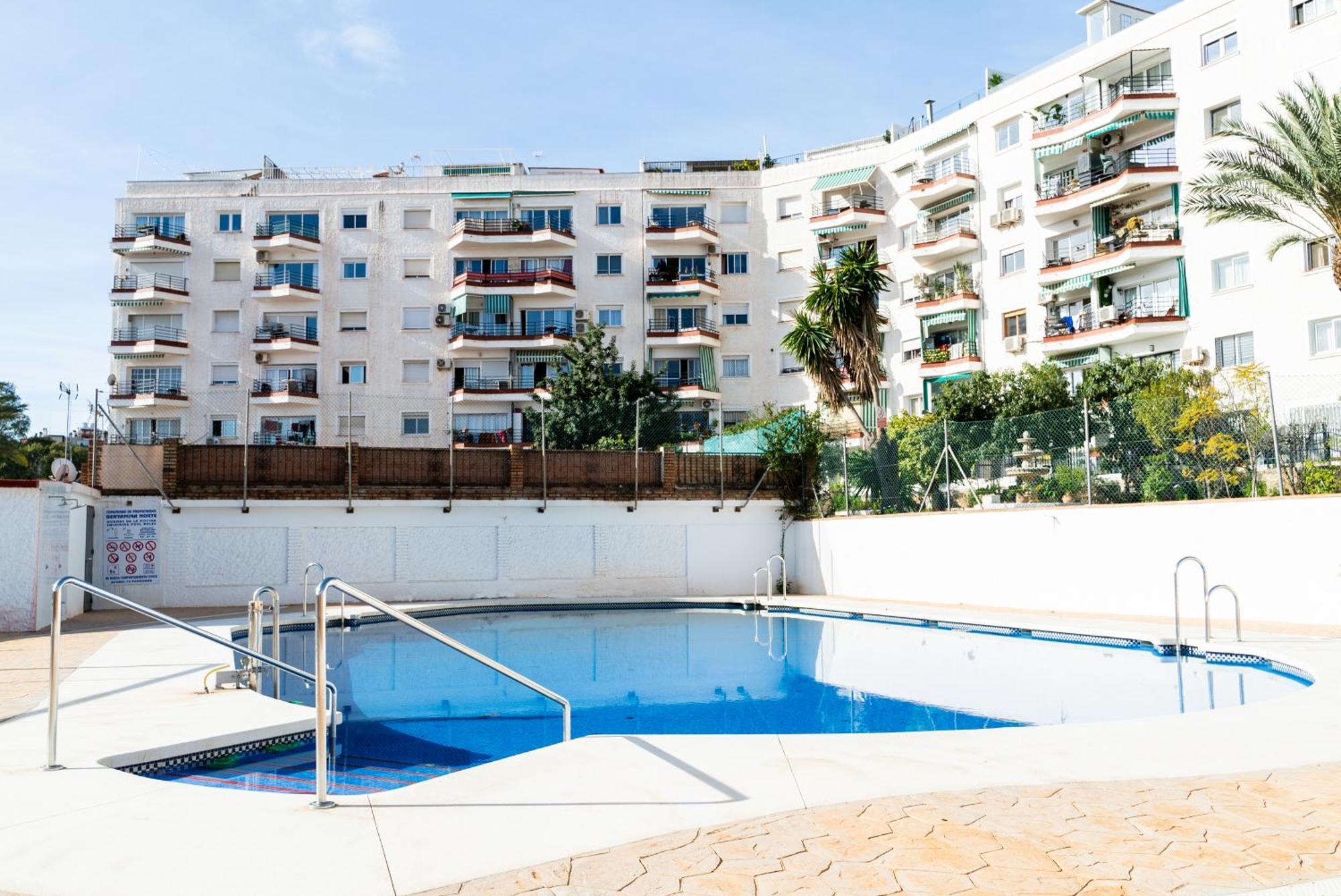 شقة Oasis En Playamar Con Piscina توريمولينوس المظهر الخارجي الصورة